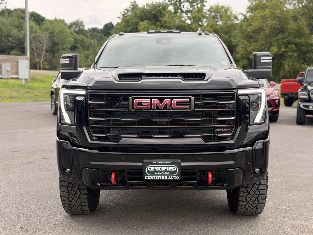 GMC Sierra 2500HD AT4X Crew Cab 4WD 2026