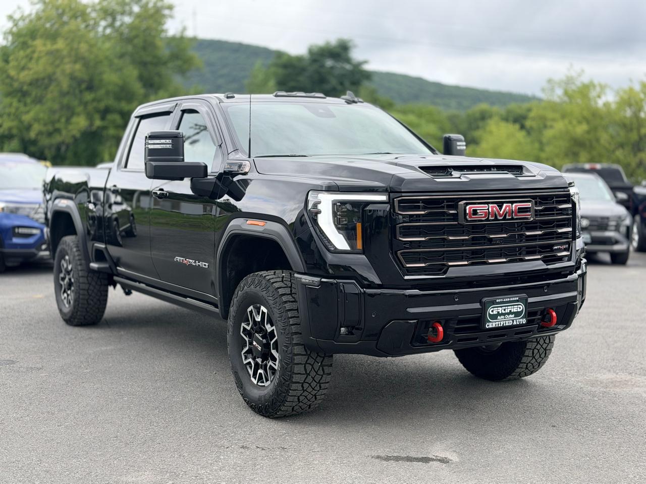 GMC Sierra 2500HD AT4X Crew Cab 4WD 2026