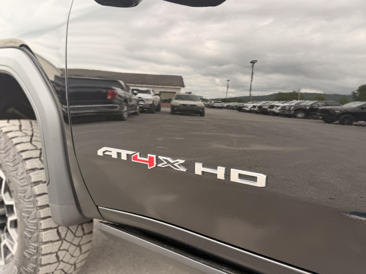 GMC Sierra 2500HD AT4X Crew Cab 4WD 2026