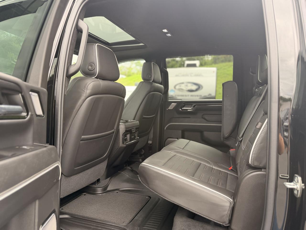 GMC Sierra 2500HD AT4X Crew Cab 4WD 2026