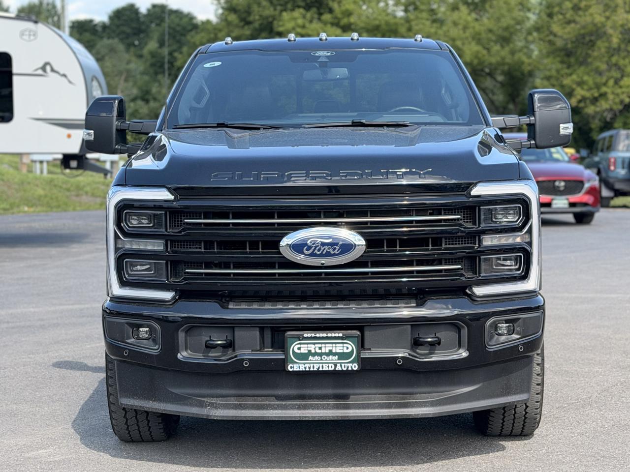 Ford F-250 SD Platinum Crew Cab 4WD 2025