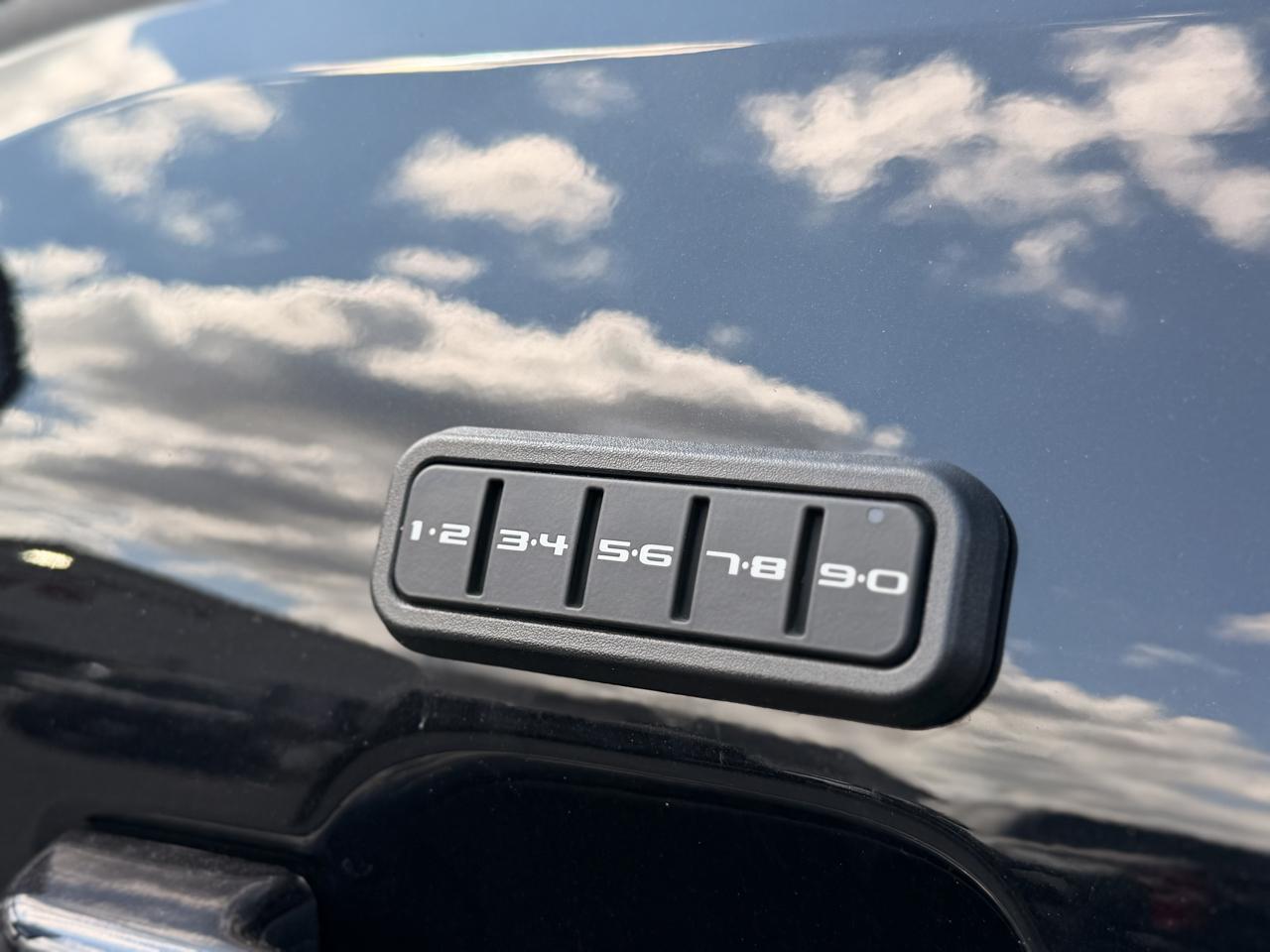 Ford F-250 SD Platinum Crew Cab 4WD 2025