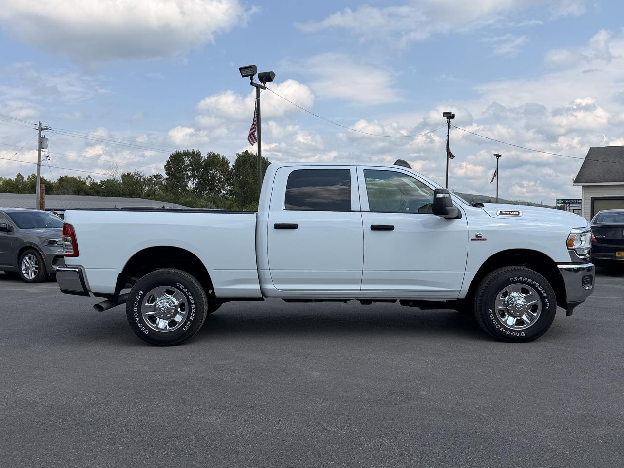 RAM 3500 Tradesman Crew Cab 4WD 2024