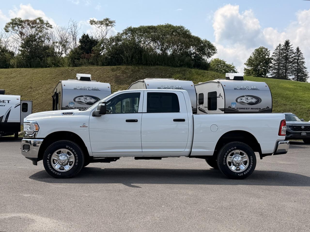 RAM 3500 Tradesman Crew Cab 4WD 2024