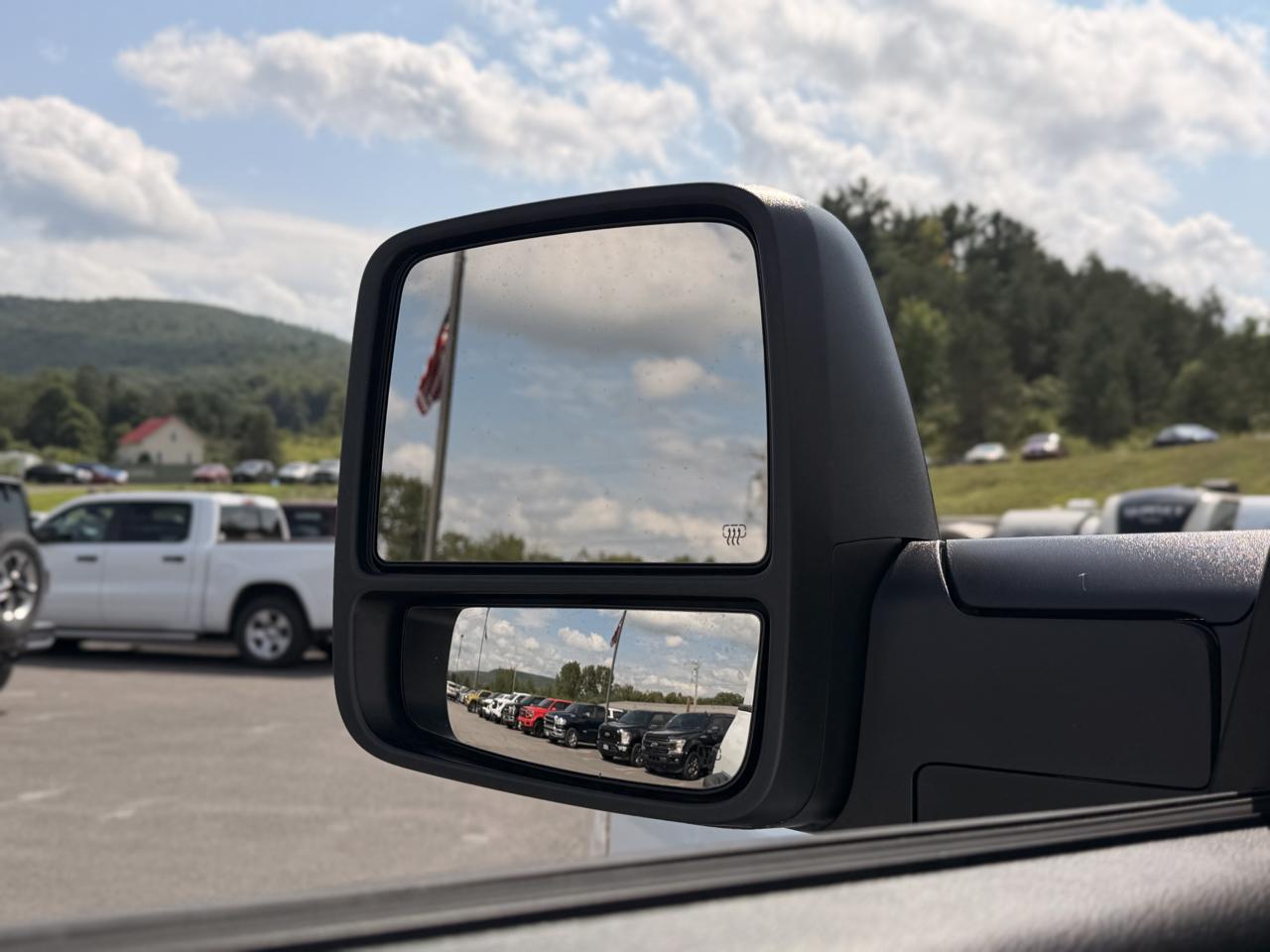 RAM 3500 Tradesman Crew Cab 4WD 2024