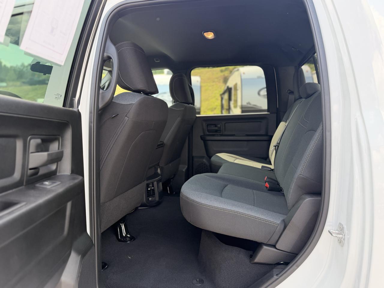 RAM 3500 Tradesman Crew Cab 4WD 2024