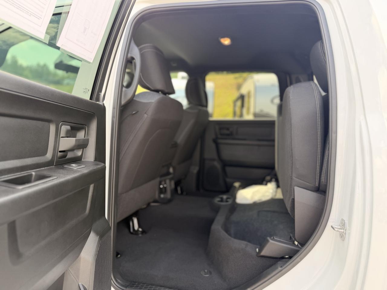 RAM 3500 Tradesman Crew Cab 4WD 2024