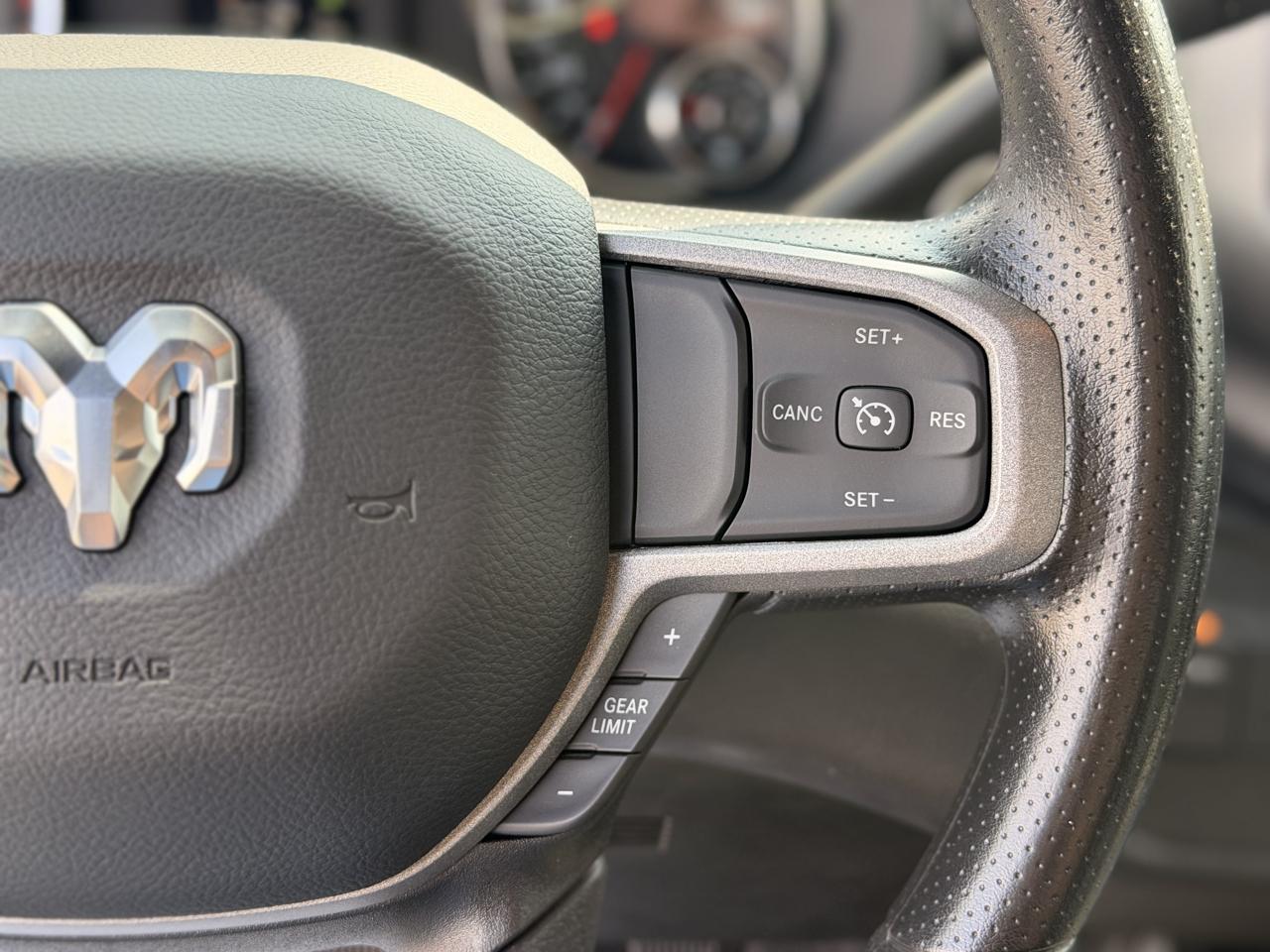 RAM 3500 Tradesman Crew Cab 4WD 2024