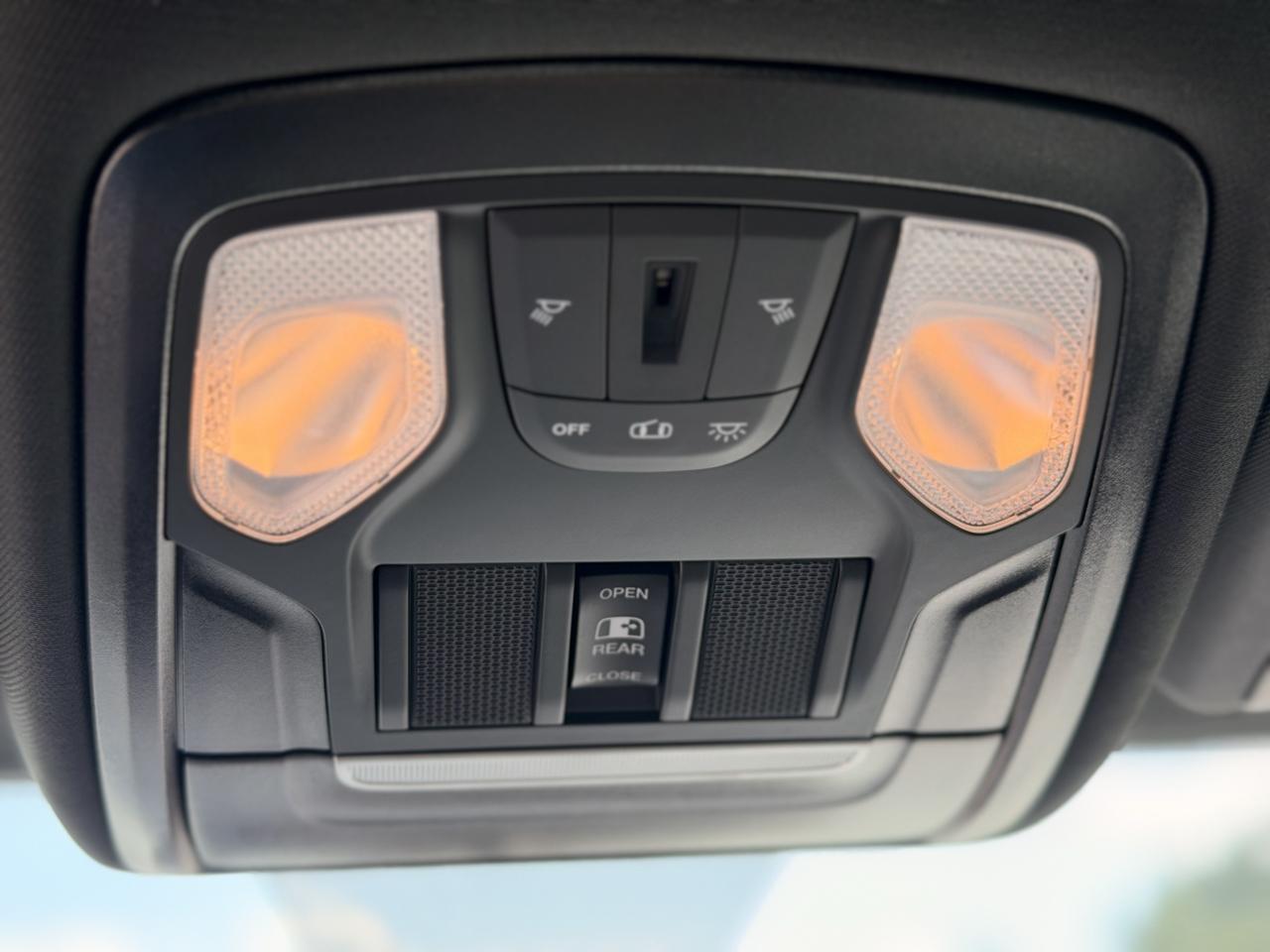RAM 3500 Tradesman Crew Cab 4WD 2024