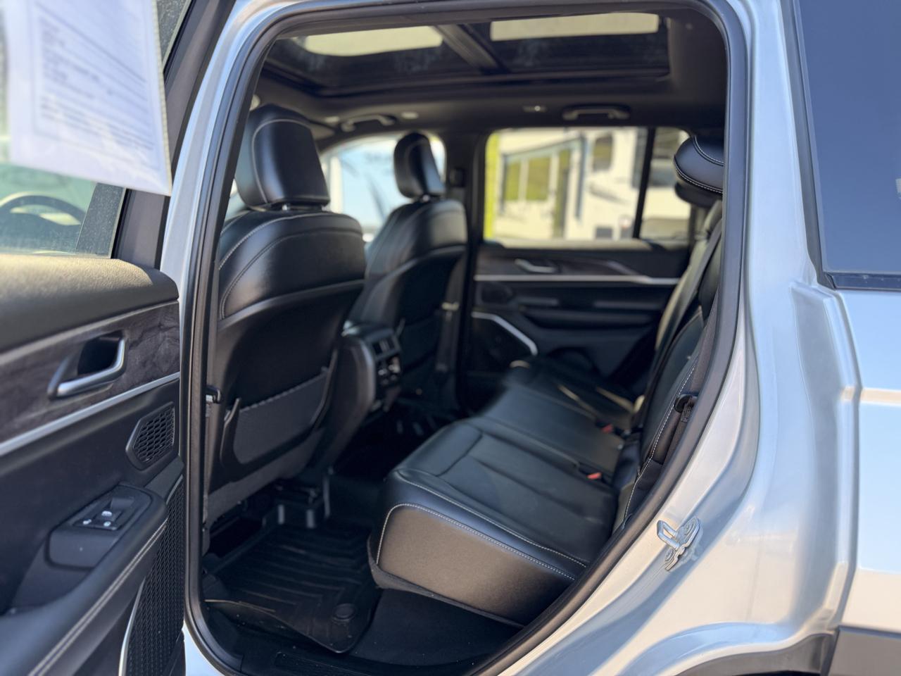 Jeep Grand Cherokee Limited 4WD 2025