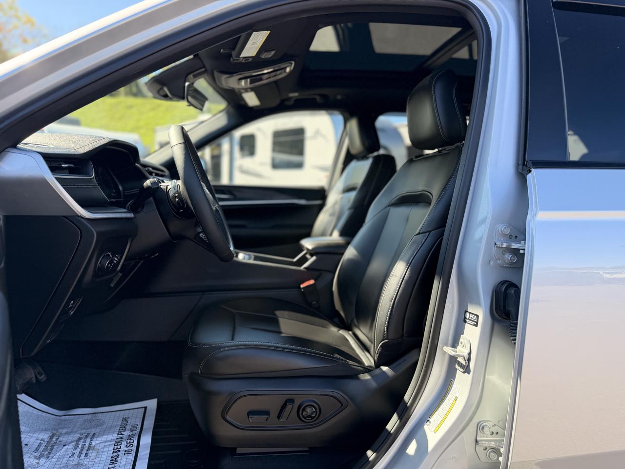 Jeep Grand Cherokee Limited 4WD 2025