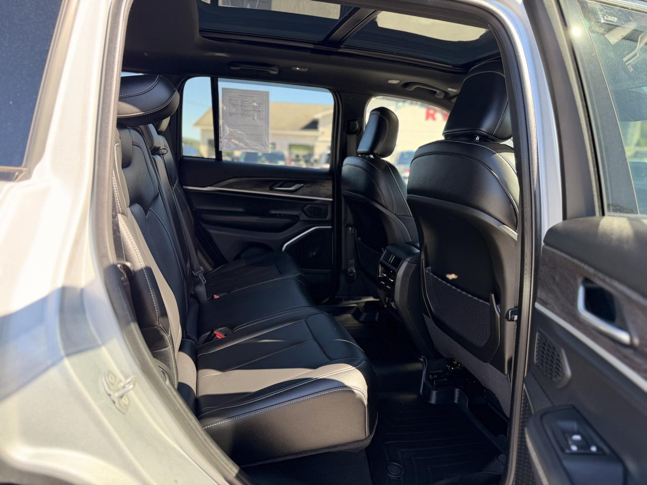 Jeep Grand Cherokee Limited 4WD 2025