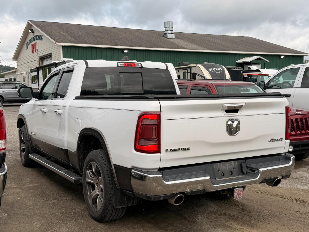 RAM 1500 Laramie Quad Cab 4WD 2020
