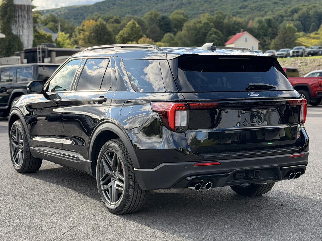Ford Explorer ST AWD 2025