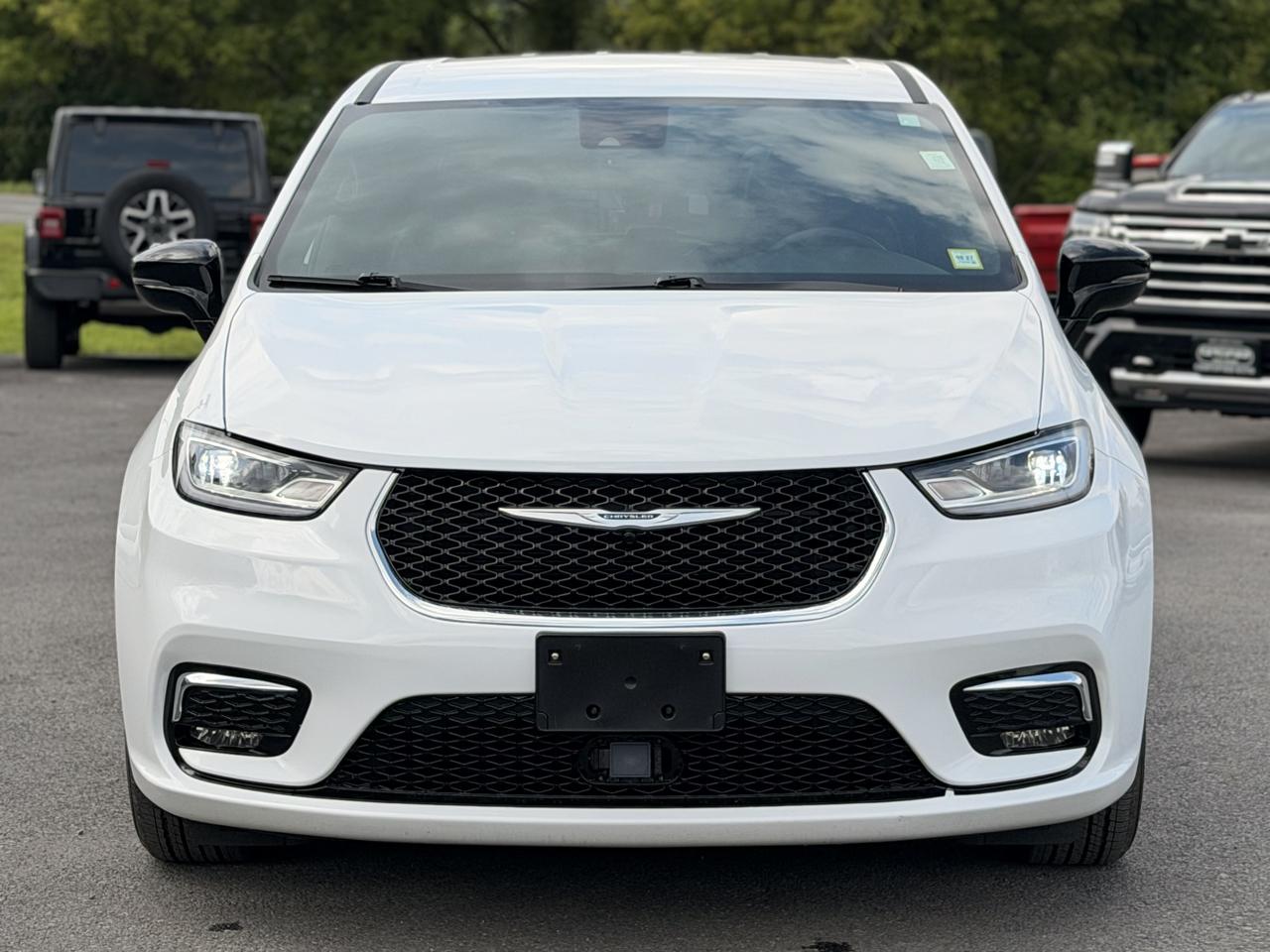 Chrysler Pacifica Select 2026