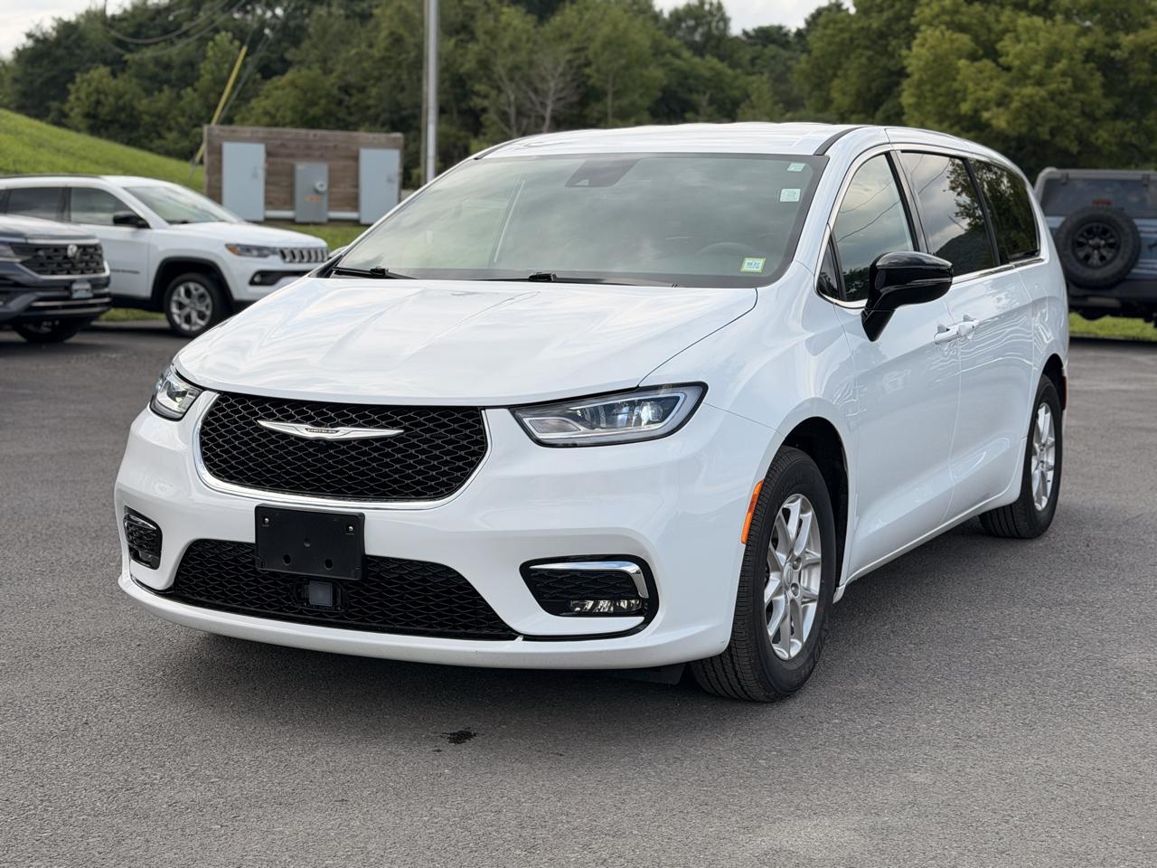 Chrysler Pacifica Select 2026
