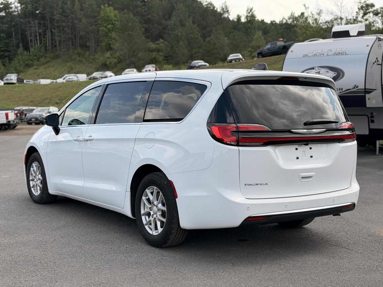 Chrysler Pacifica Select 2026