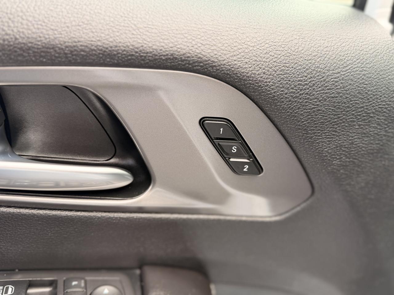 Chrysler Pacifica Select 2026