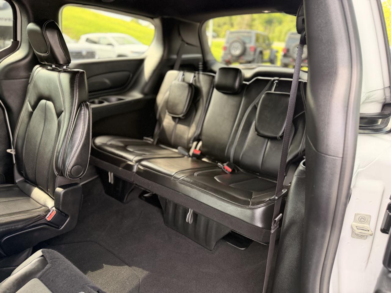 Chrysler Pacifica Select 2026