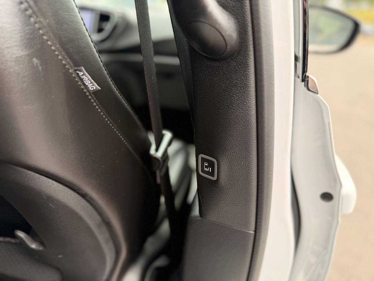 Chrysler Pacifica Select 2026