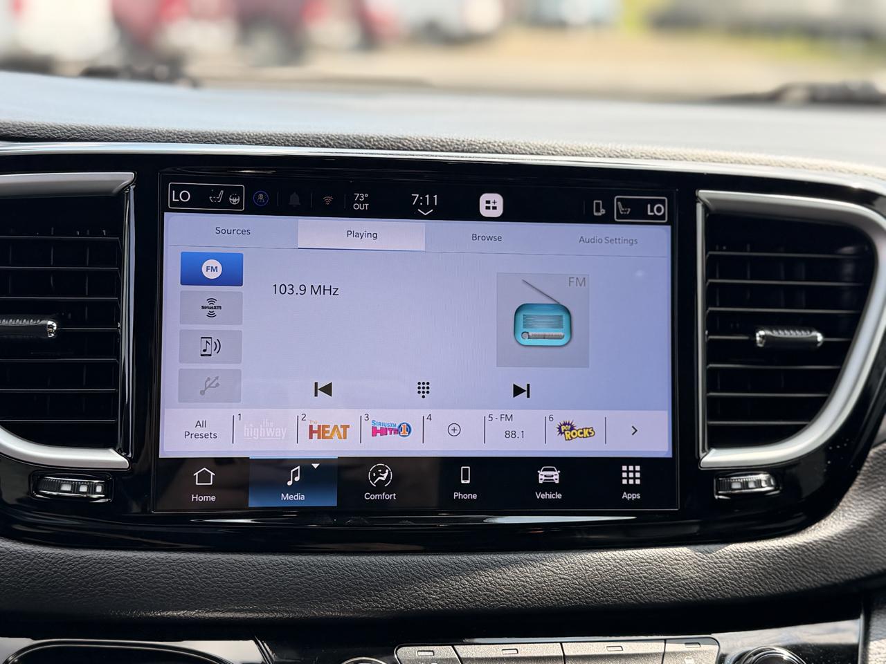 Chrysler Pacifica Select 2026