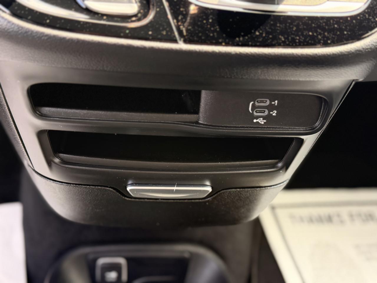 Chrysler Pacifica Select 2026