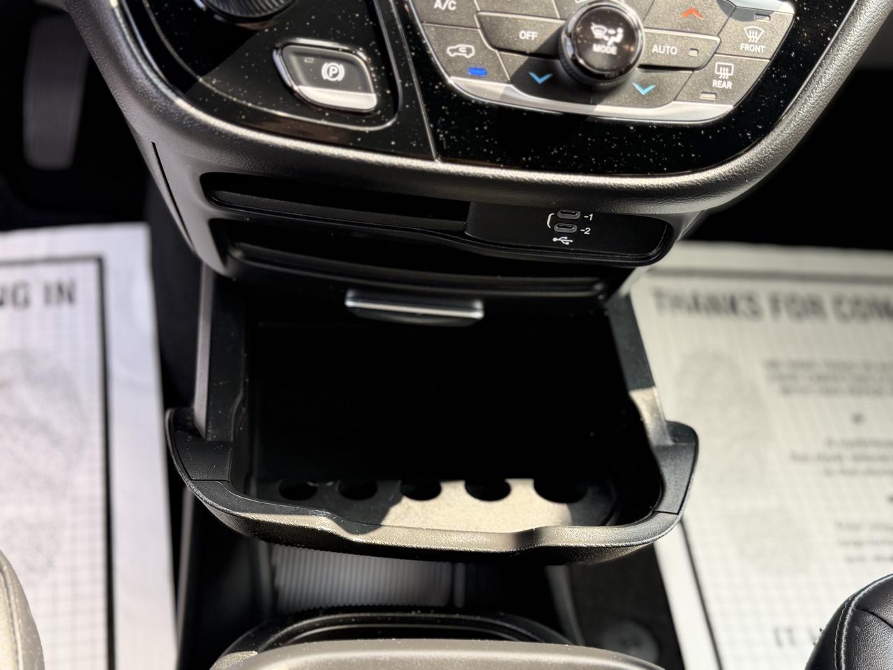Chrysler Pacifica Select 2026