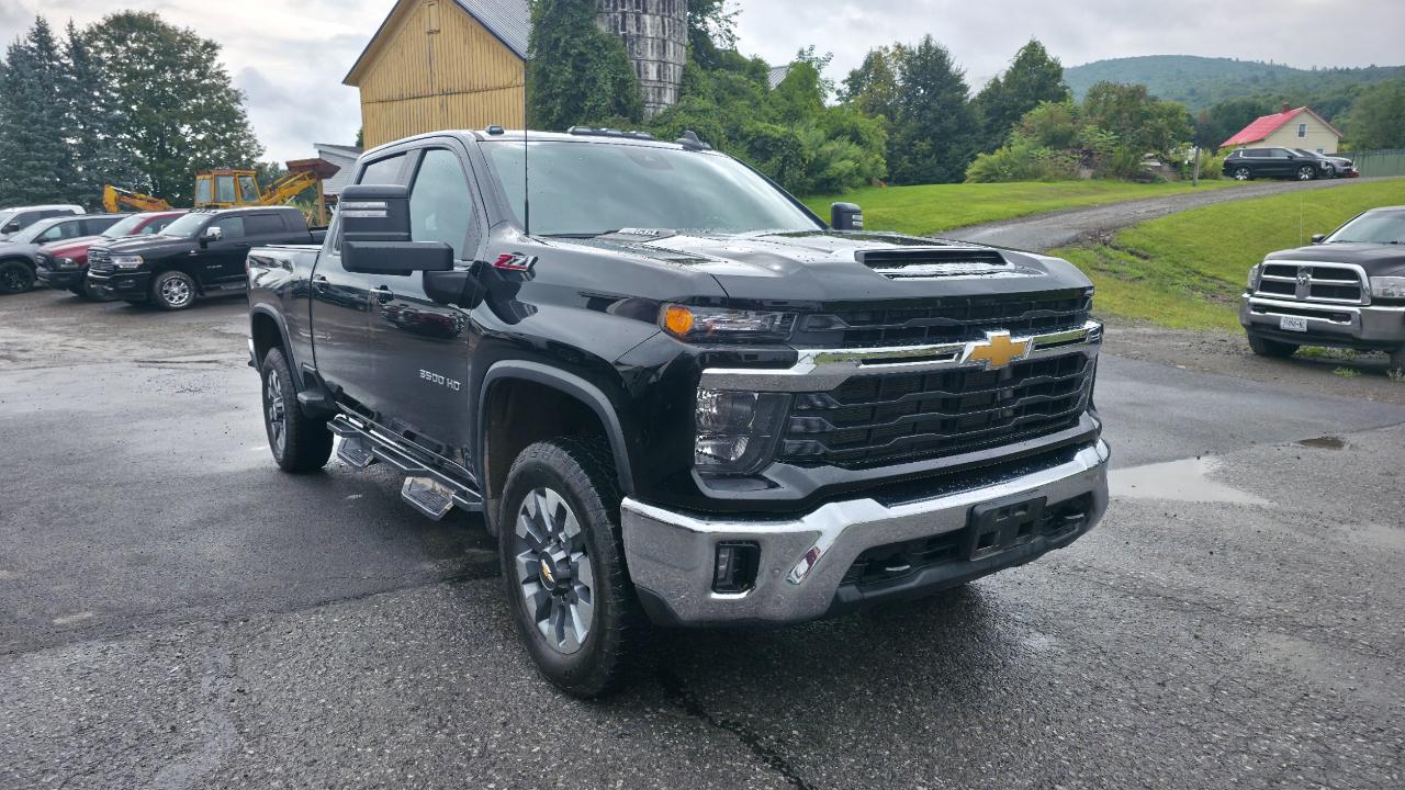Chevrolet Silverado 3500HD LT Crew Cab 4WD 2024