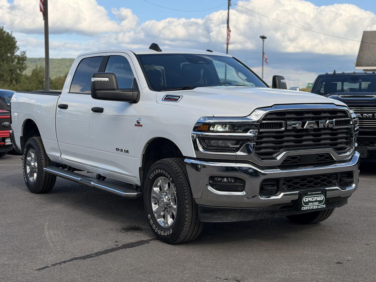 RAM 2500 Big Horn Crew Cab 4WD 2025
