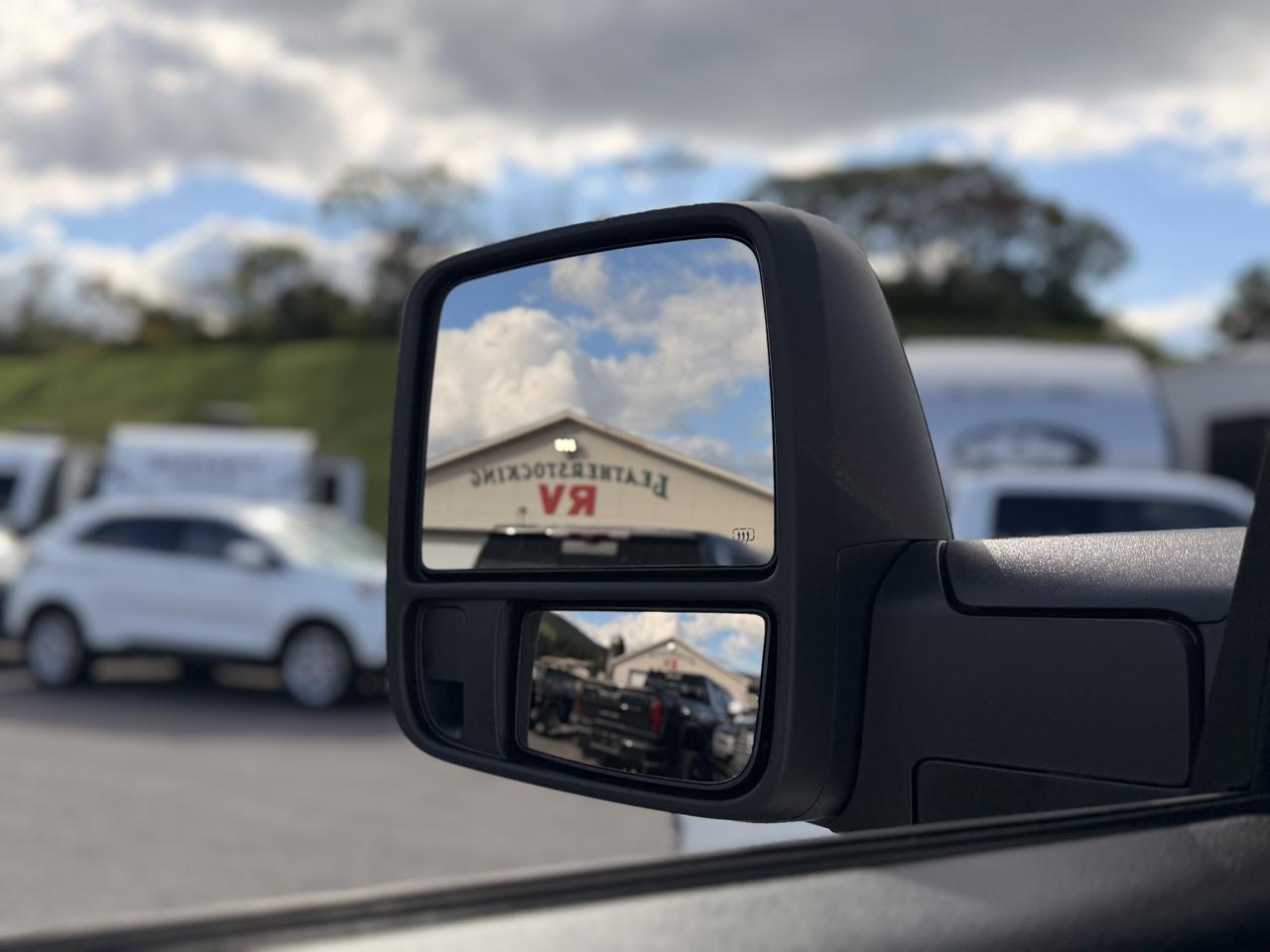RAM 2500 Big Horn Crew Cab 4WD 2025