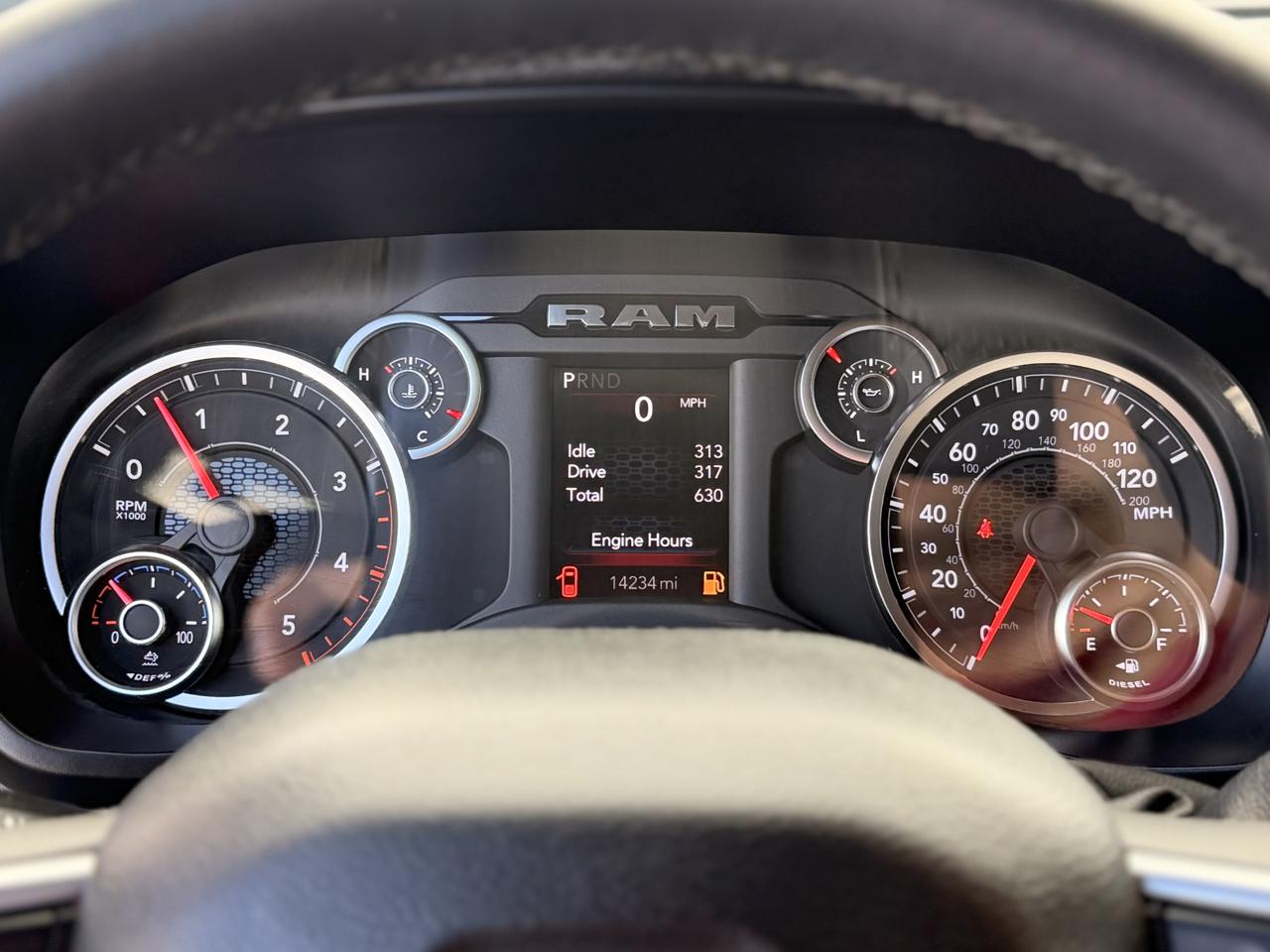 RAM 2500 Big Horn Crew Cab 4WD 2025