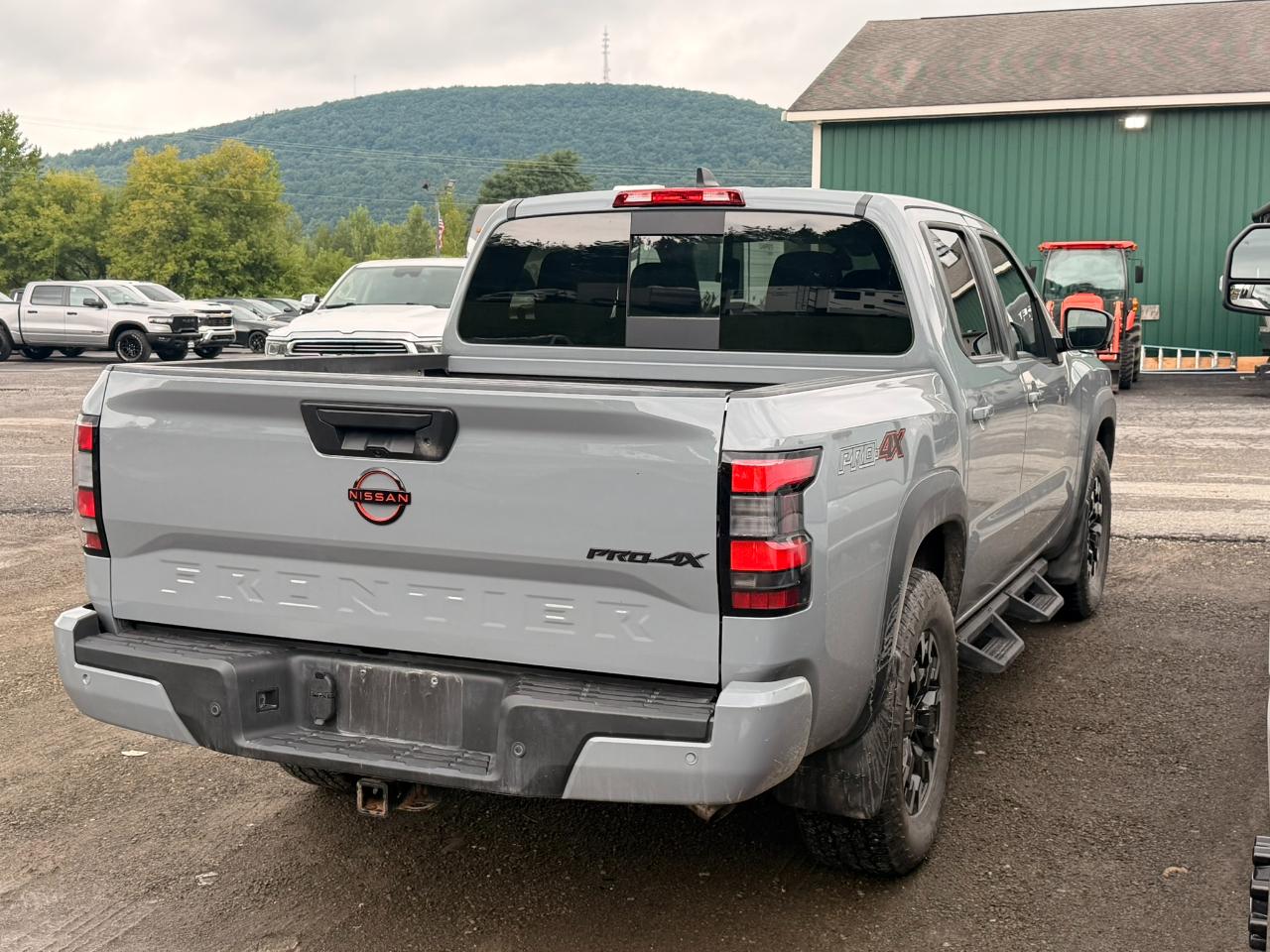 Nissan Frontier PRO-4X Crew Cab 4WD 2023