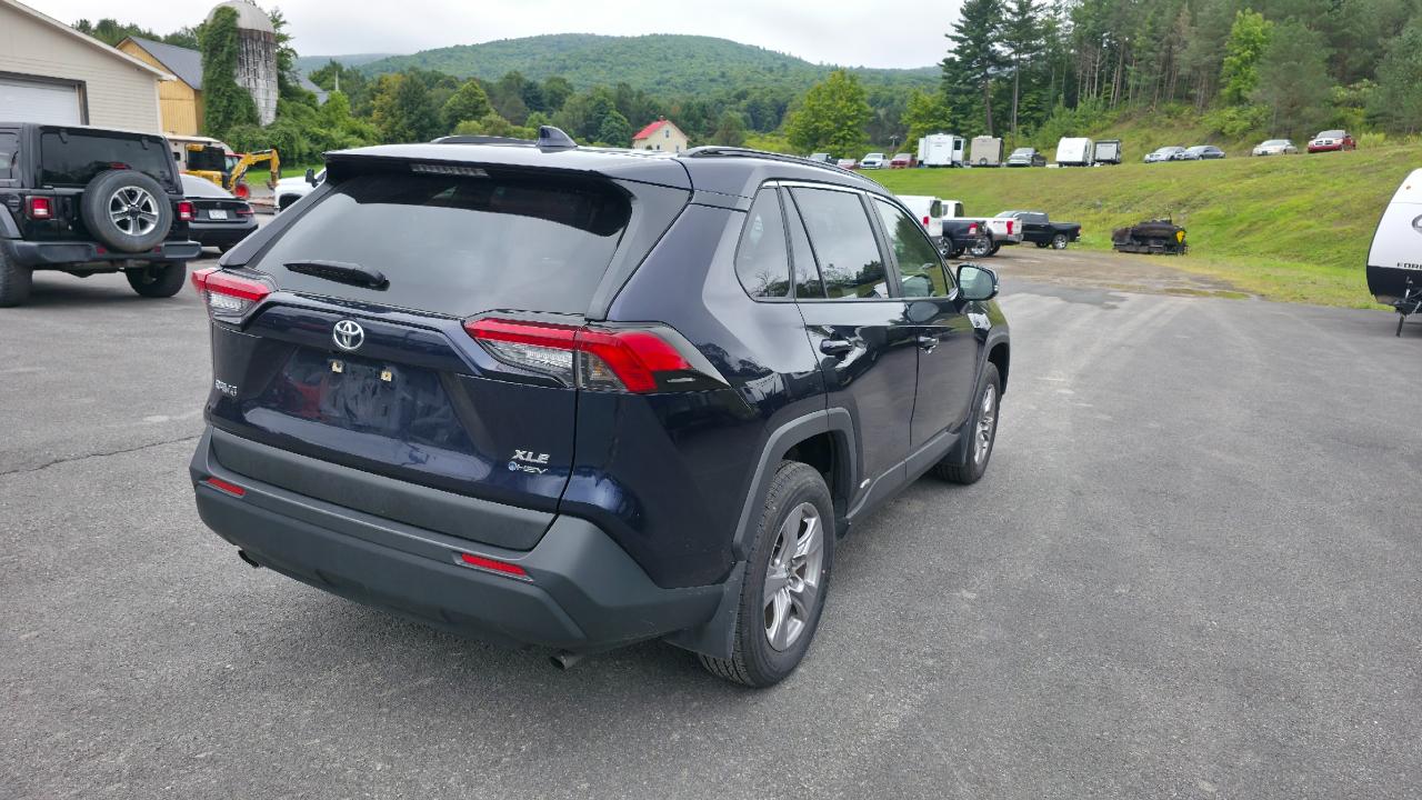 Toyota RAV4 Hybrid XLE 2025