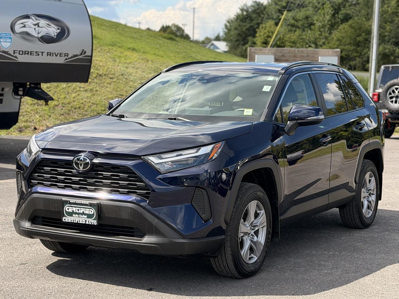 Toyota RAV4 Hybrid XLE 2025