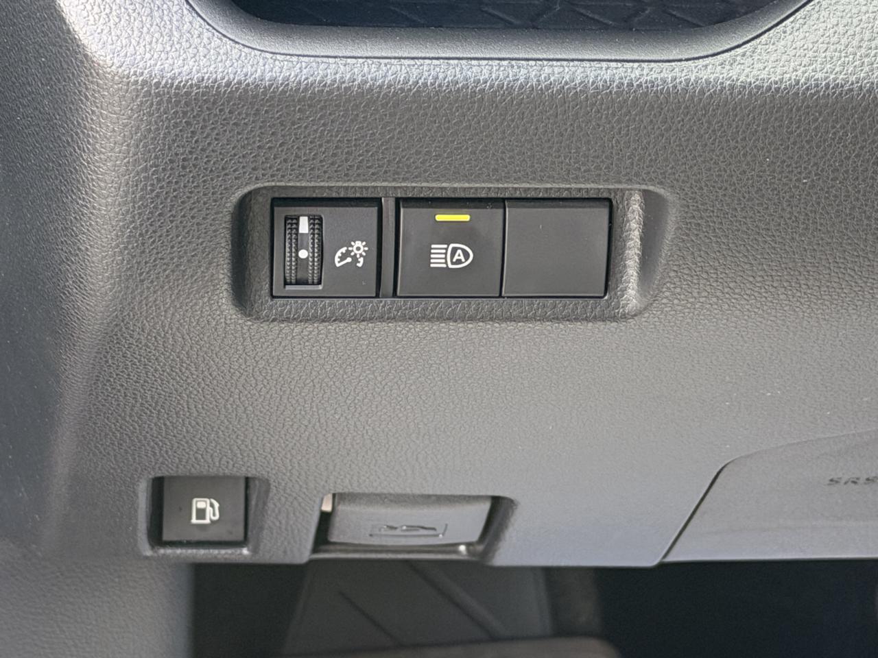 Toyota RAV4 Hybrid XLE 2025
