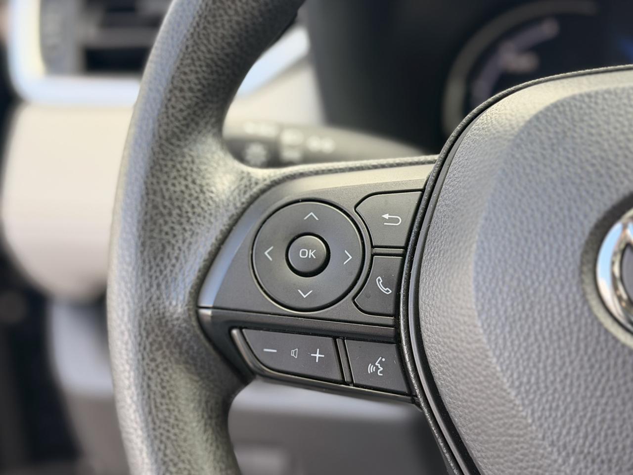 Toyota RAV4 Hybrid XLE 2025