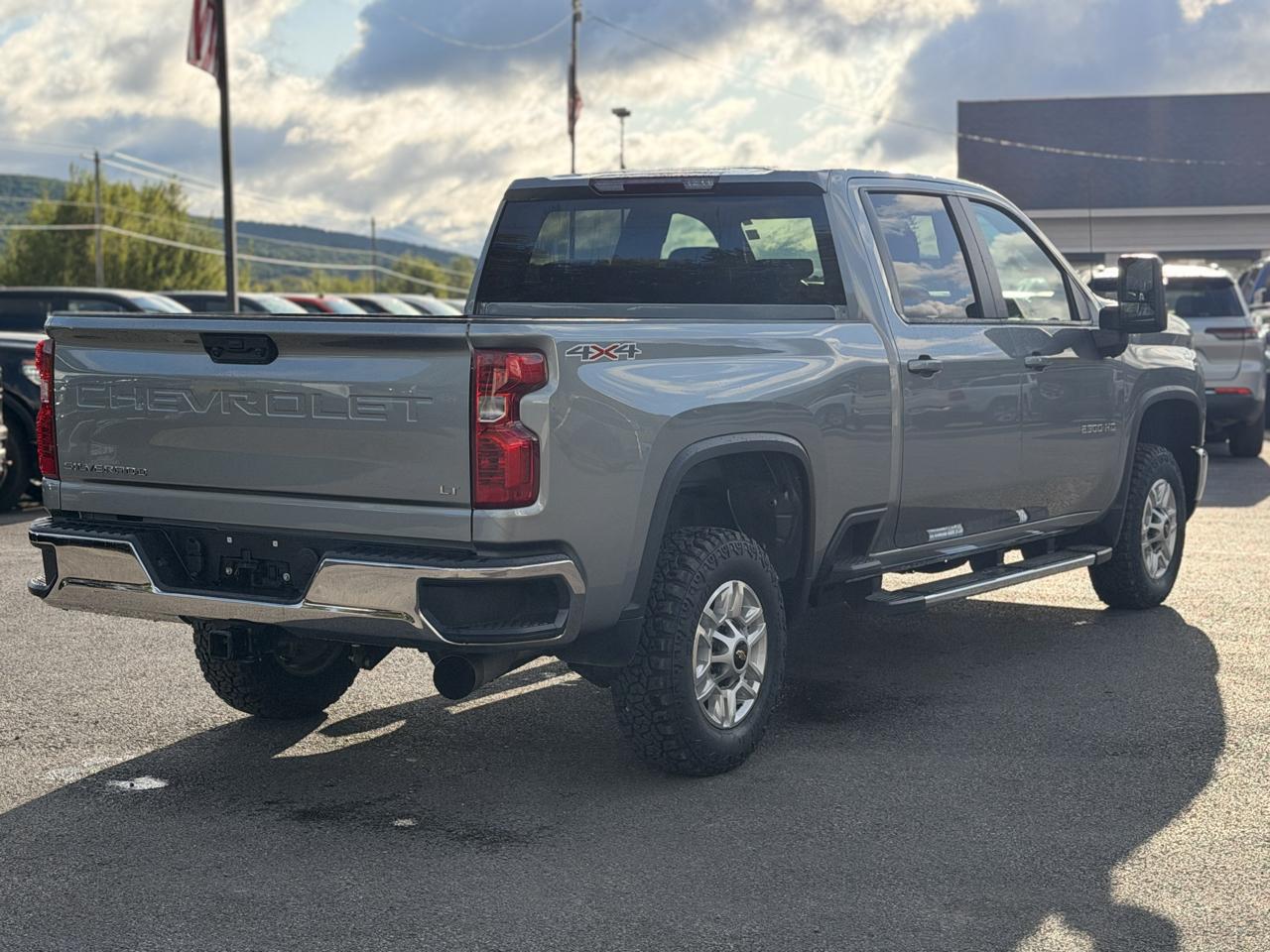 Chevrolet Silverado 2500HD LT Crew Cab Long Box 4WD 2026