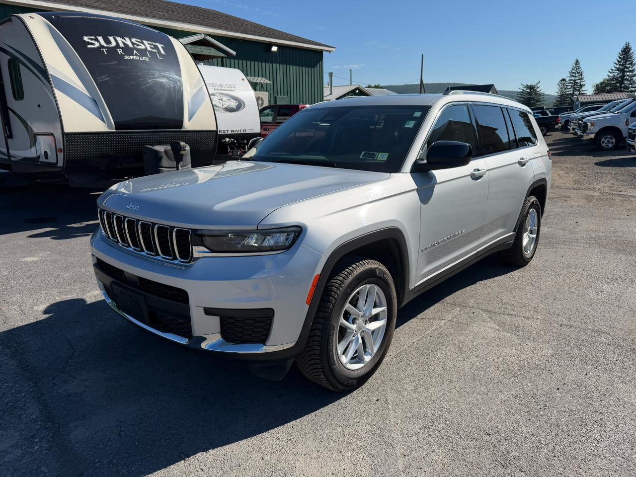 Jeep Grand Cherokee L Laredo 4WD 2023