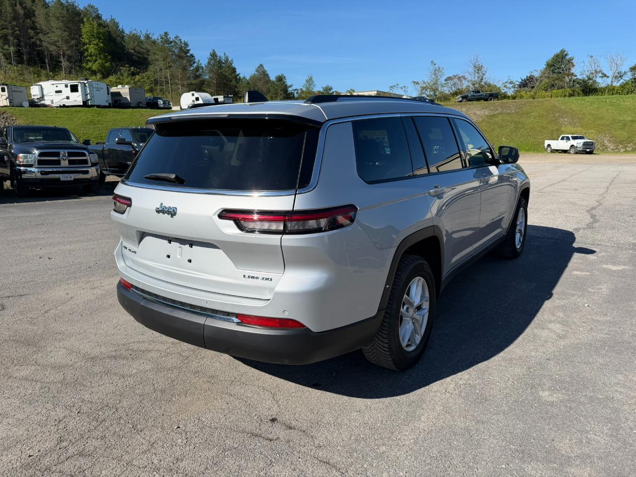 Jeep Grand Cherokee L Laredo 4WD 2023