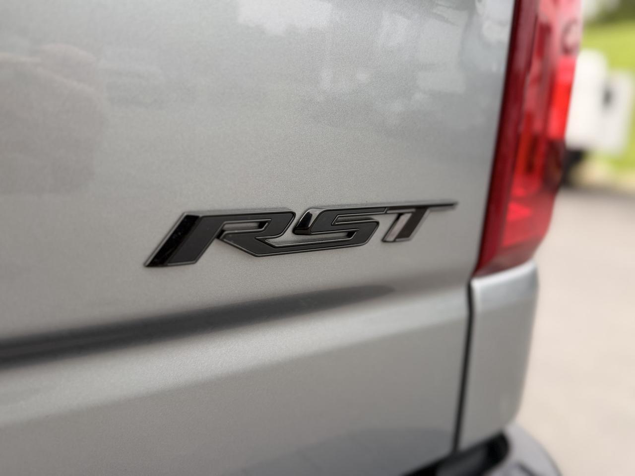 Chevrolet Silverado 1500 RST Crew Cab 4WD 2024