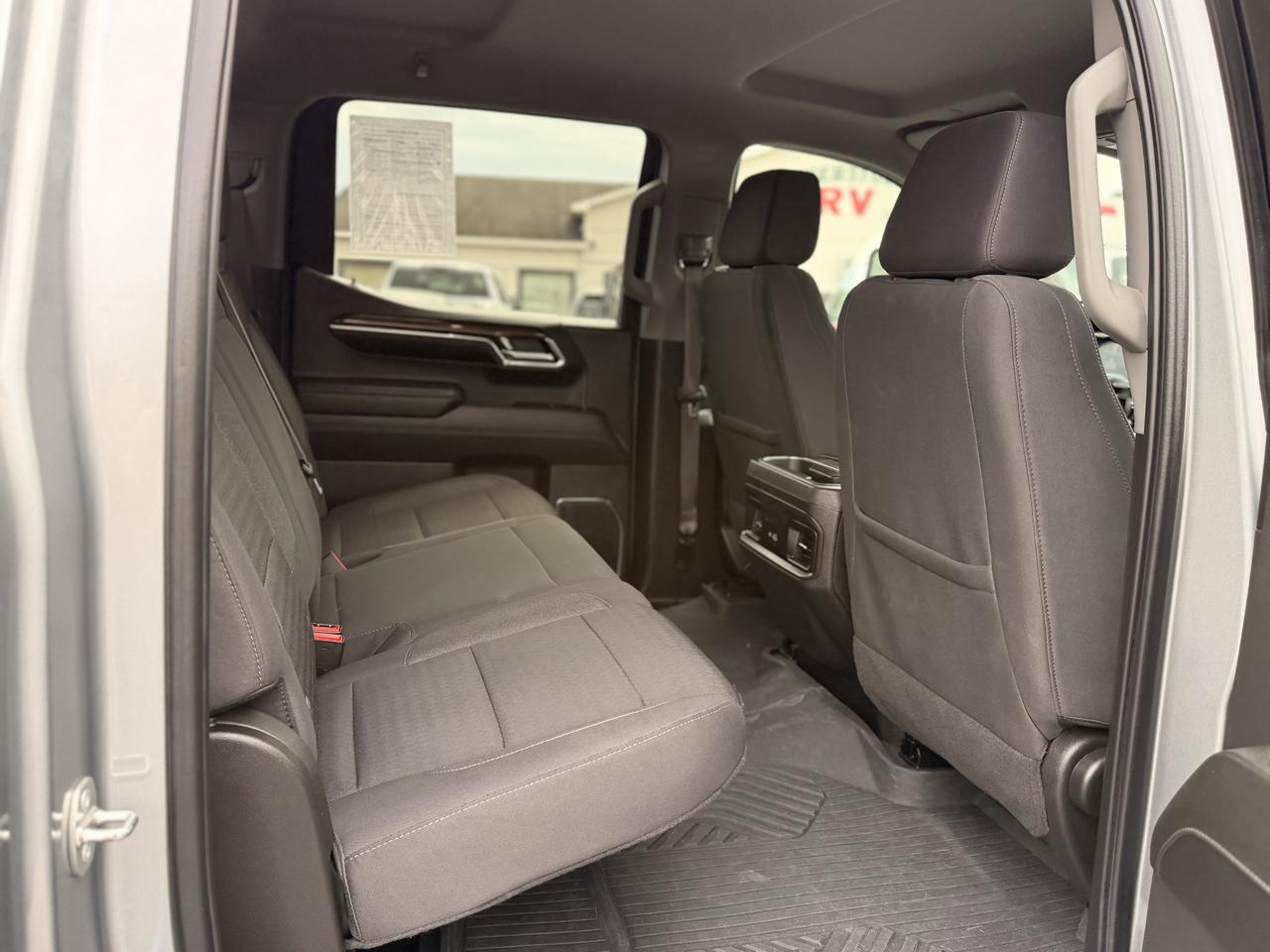Chevrolet Silverado 1500 RST Crew Cab 4WD 2024