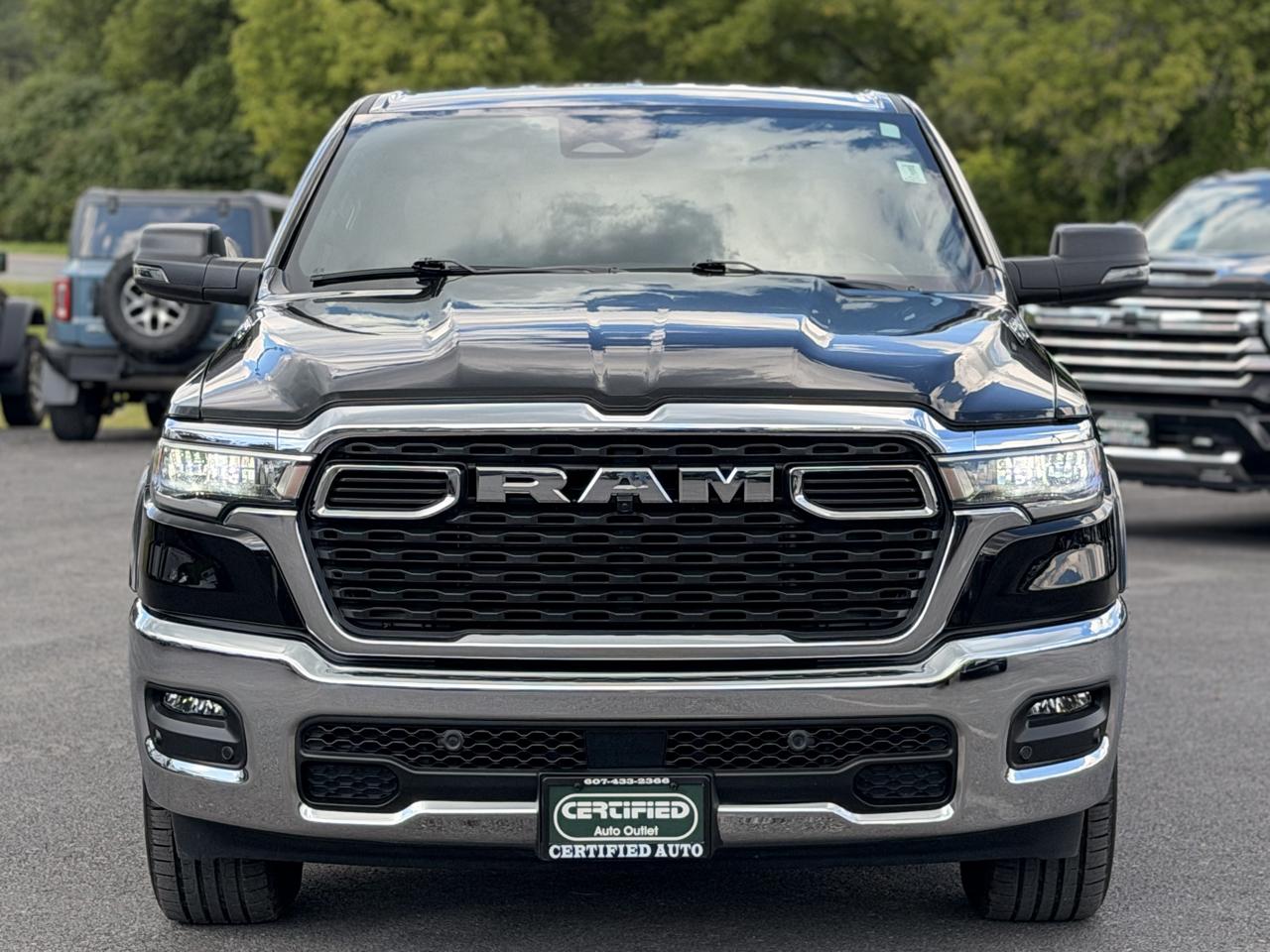 RAM 1500 Big Horn Crew Cab SWB 4WD 2025