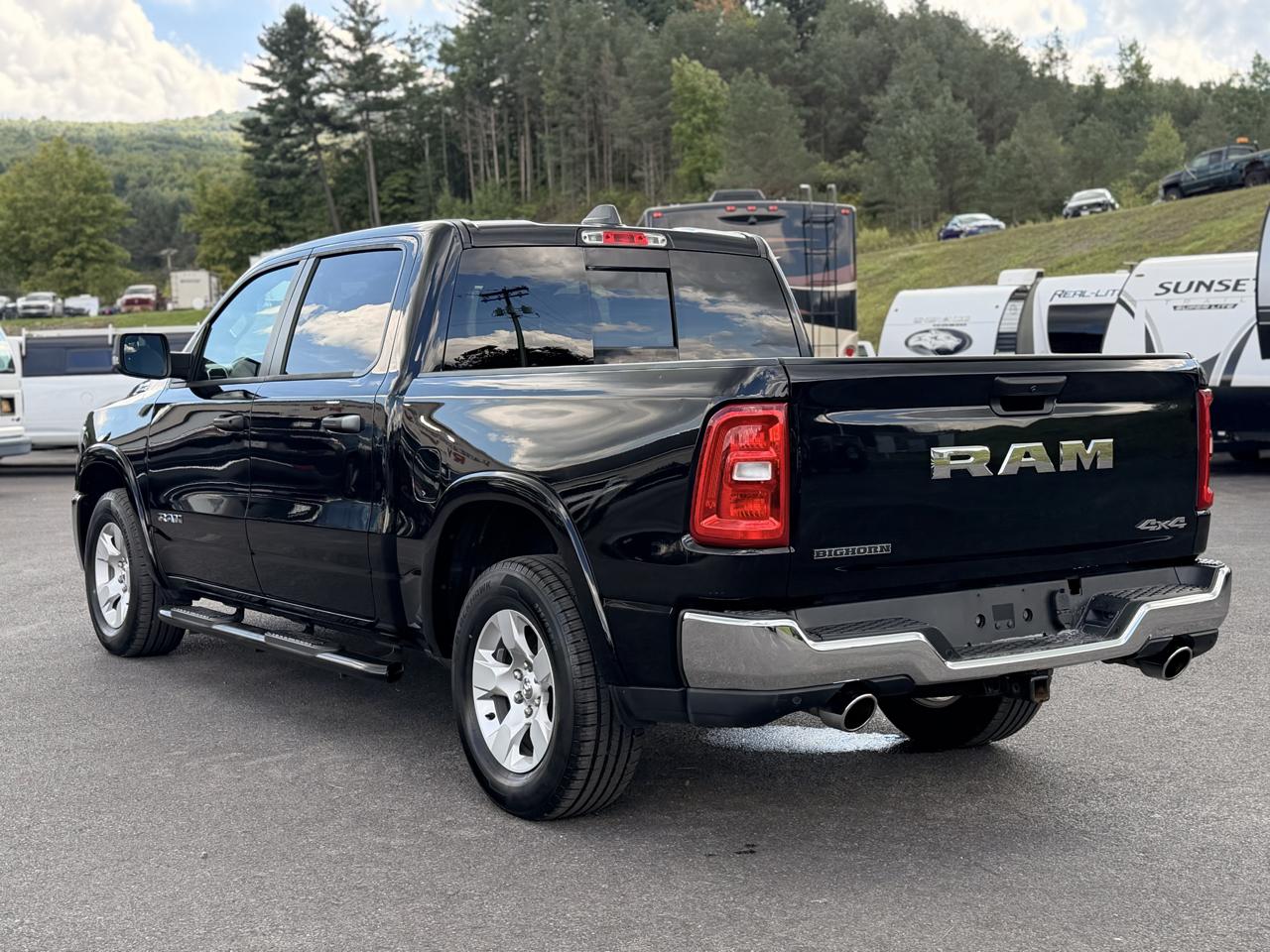 RAM 1500 Big Horn Crew Cab SWB 4WD 2025