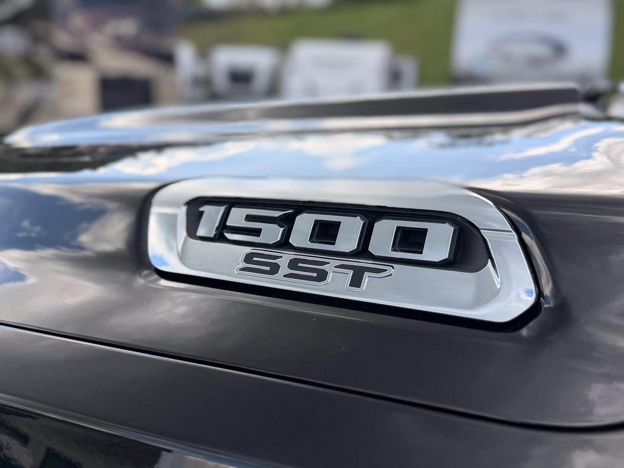 RAM 1500 Big Horn Crew Cab SWB 4WD 2025