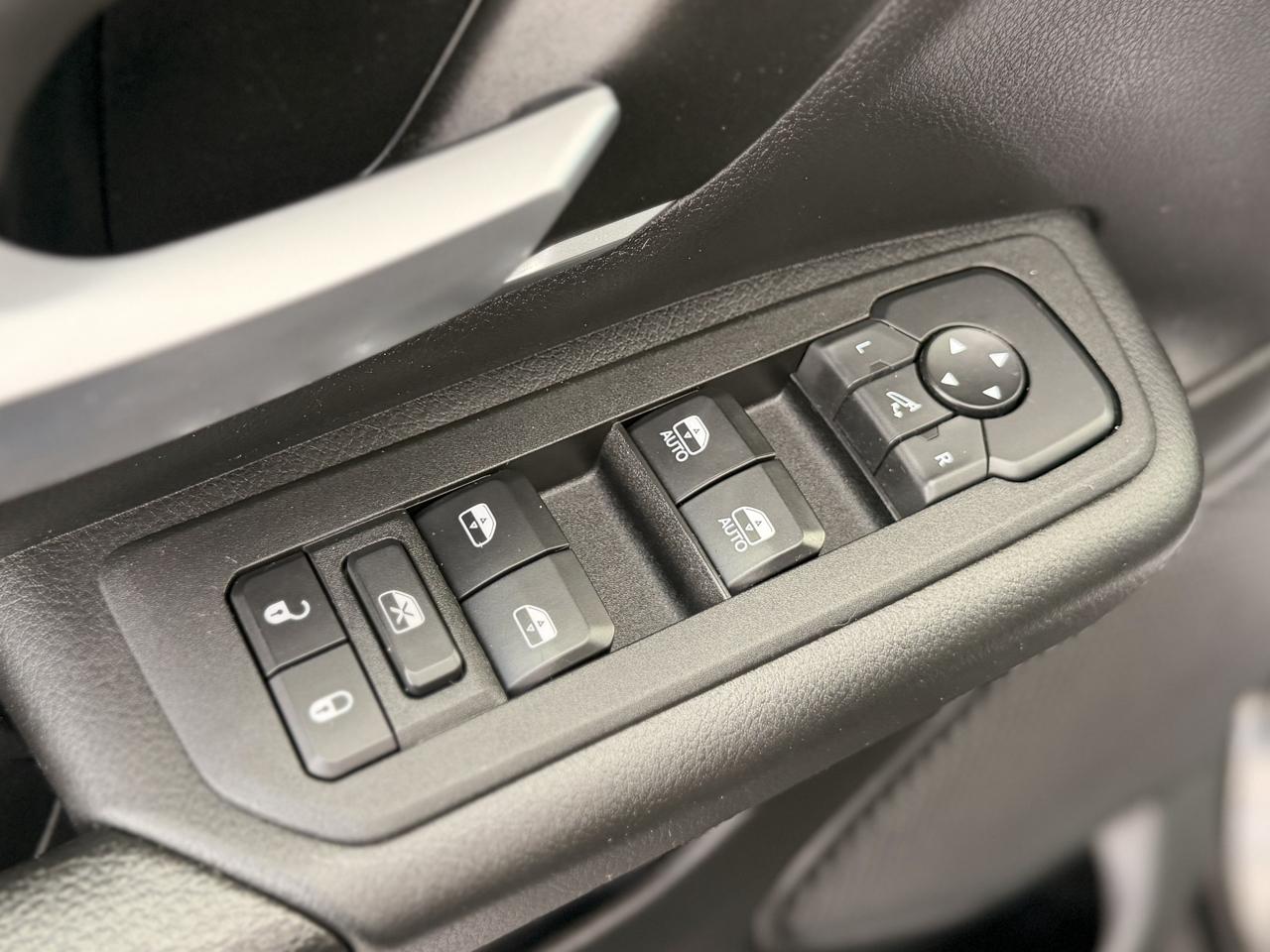 RAM 1500 Big Horn Crew Cab SWB 4WD 2025