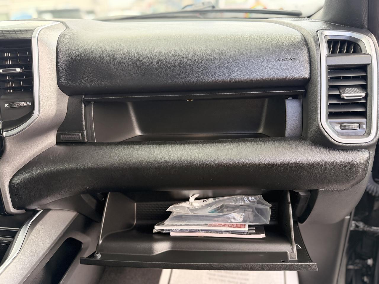 RAM 1500 Big Horn Crew Cab SWB 4WD 2025