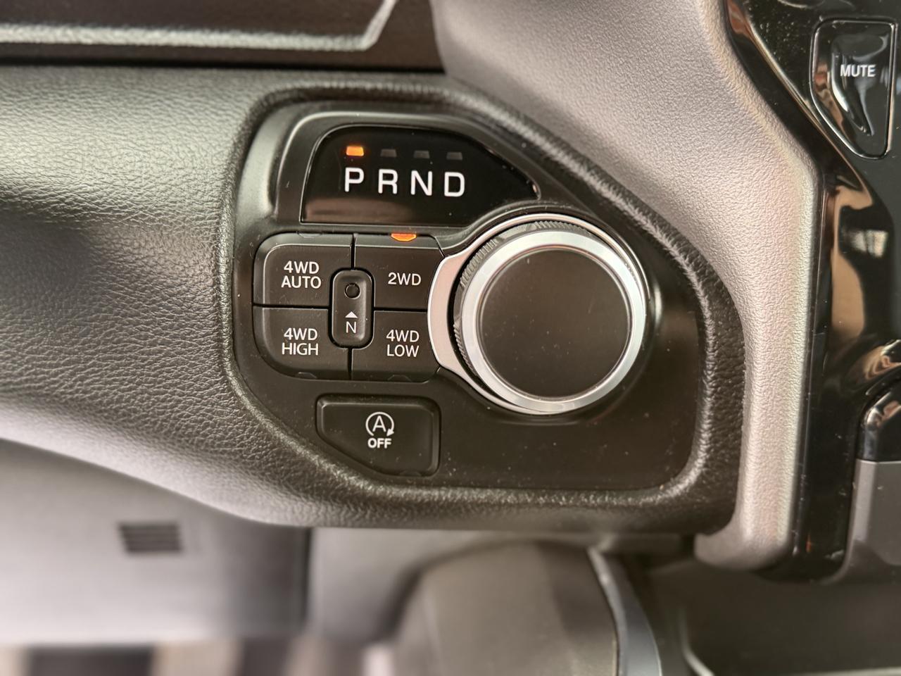 RAM 1500 Big Horn Crew Cab SWB 4WD 2025