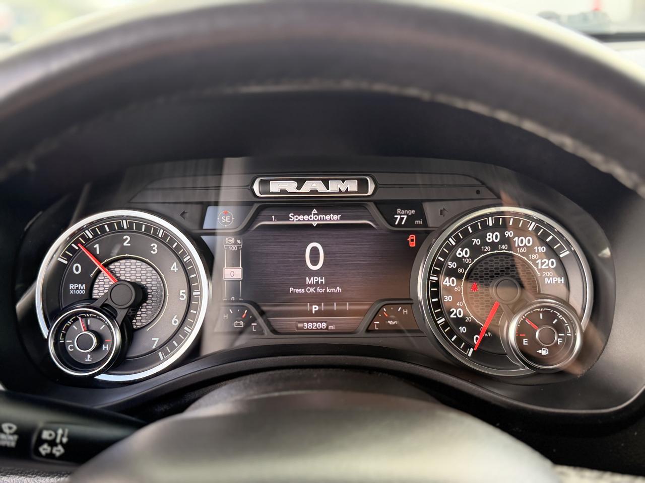 RAM 1500 Big Horn Crew Cab SWB 4WD 2025