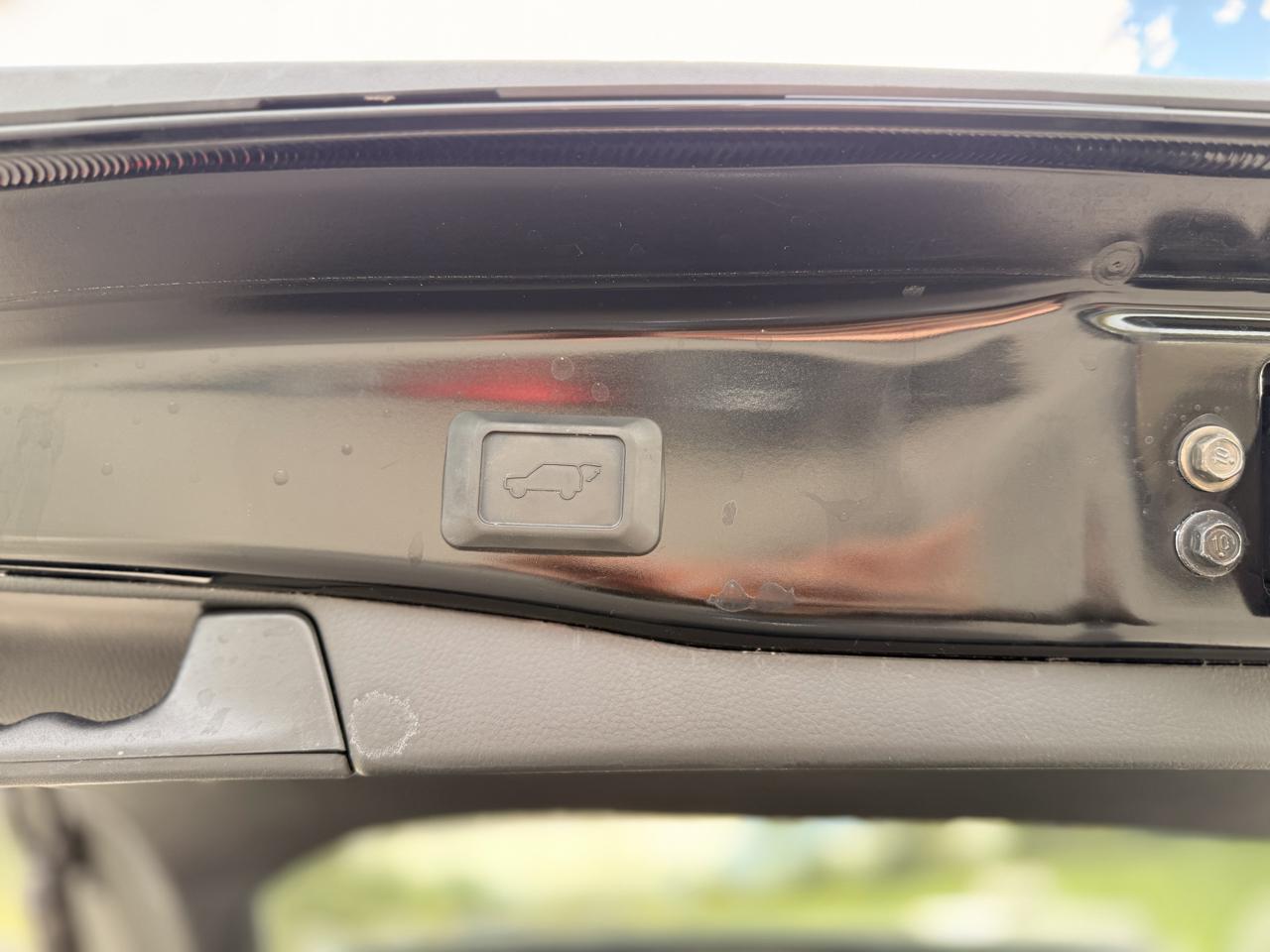 Toyota RAV4 Hybrid XLE 2025