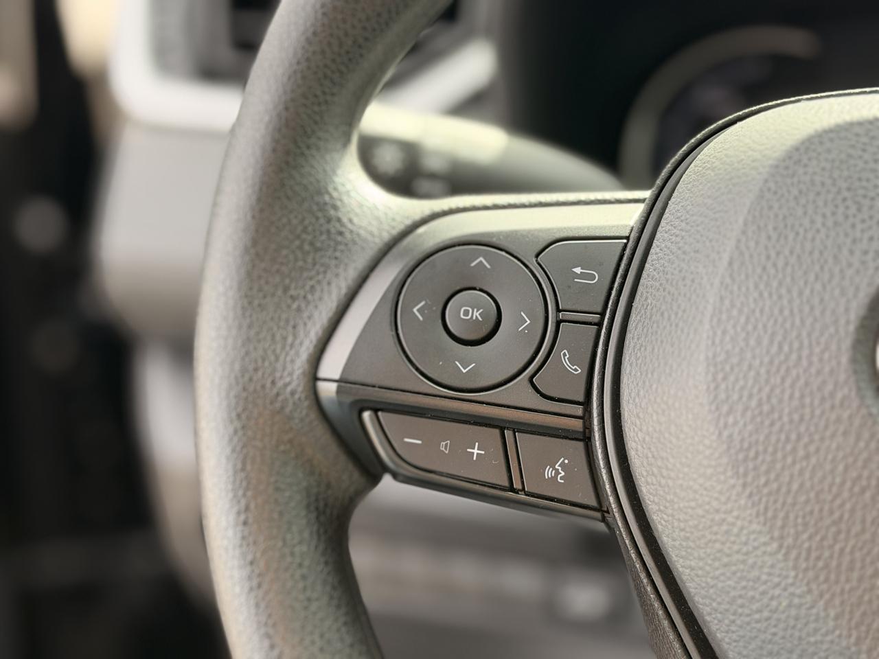 Toyota RAV4 Hybrid XLE 2025